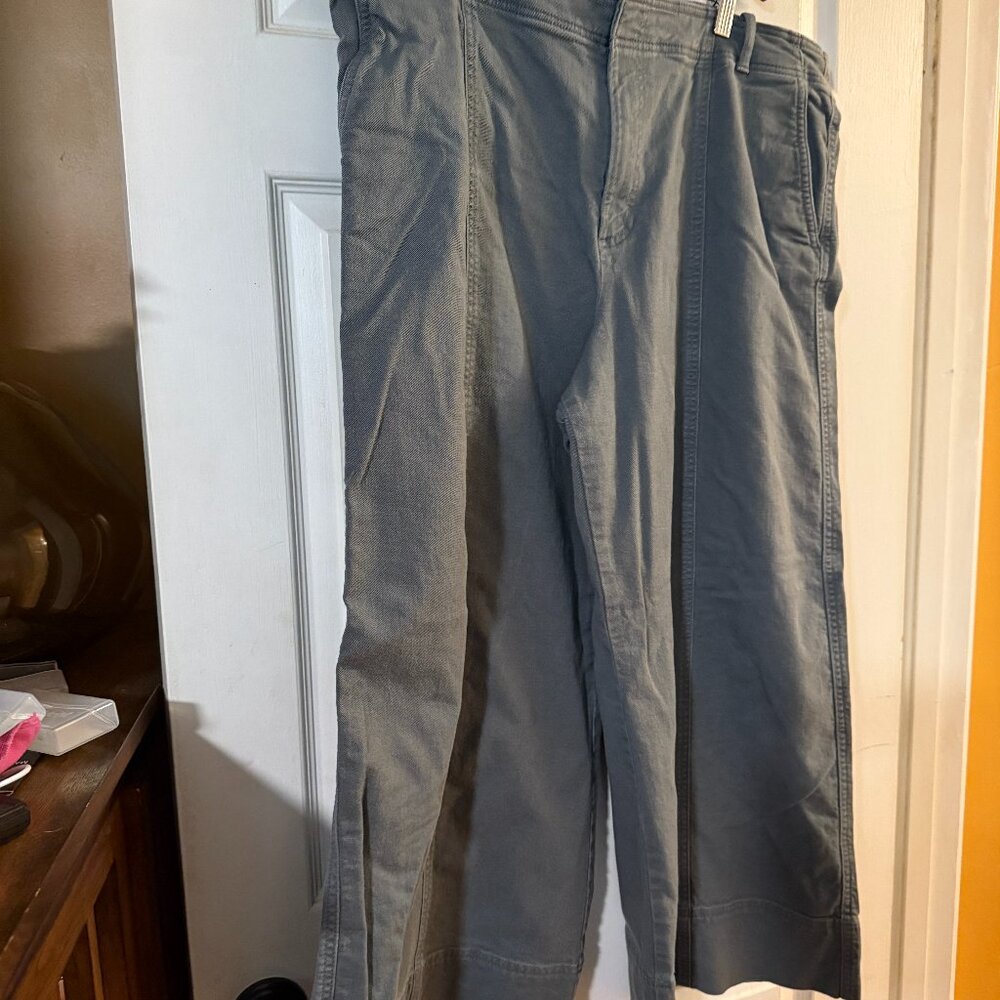 LOFT Seamed Palmer Wide-Leg Crop Twill Pants - Mineral Grey - Size 18
